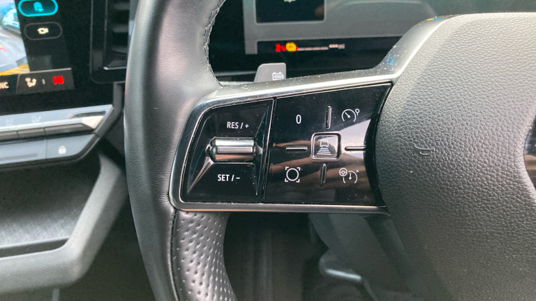 Renault Megane E-Tech EV60 160kW Iconic 60kWh Optimum Charge 5dr Auto Electric Hatchback